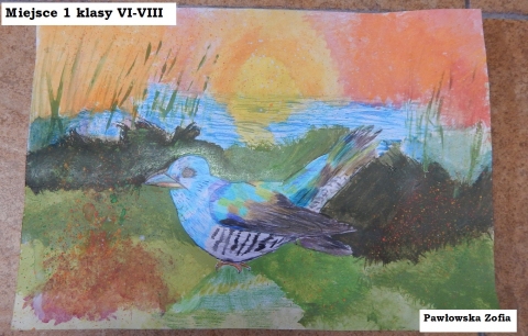 Zdjęcie prezentuje nagrodzone prace w powiatowym konkursie plastycznym „Z wizytą w bajkowym świecie Marii Konopnickiej”.