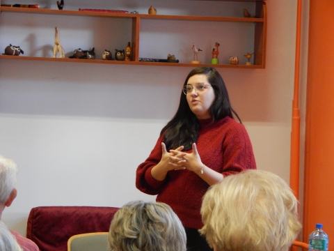 Zdjęcie prezentuje spotkanie autorskie z Sylwią Winnik w ramach Powiatowego Klubu Książki, które odbyło się w Powiatowej Bibliotece Publicznej 27 października 2022 r. o godz. 11.OO.