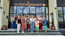 Zdjęcie prezentuje seminarium szkoleniowe „Biblioteka inspiruje – innowacyjne pomysły promujące region”, które odbyło się w ramach Dnia Bibliotekarza dnia 25 czerwca 2024 r. w Końskowoli. 