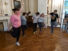 Zdjęcie prezentuje warsztaty sportowe w Specjalnym Ośrodku Szkolno- Wychowawczym w Kęble. 