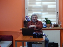 Zdjęcie prezentuje spotkanie autorskie z Jackiem Śnieżkiem w ramach Powiatowego Klubu Książki, które odbyło się w Powiatowej Bibliotece Publicznej 29 marca 2023 r. o godz. 12.00.